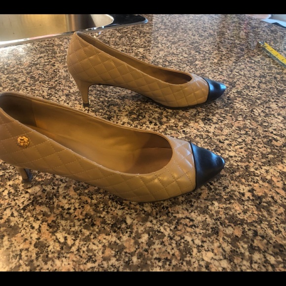 Classic CHANEL authentic quilted kitten heel - Picture 2 of 8